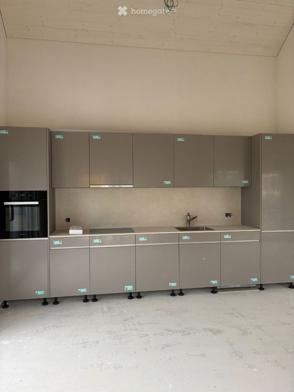 Erstvermietung 3.5 Dachwohunung Ost mit Freecooling - Bild 2