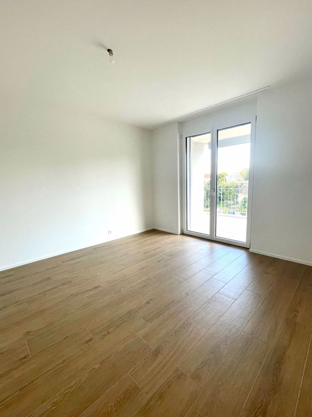 Schönes, völlig neues 2,5-Zimmer-Apartment im 2. Stock - Bild 5