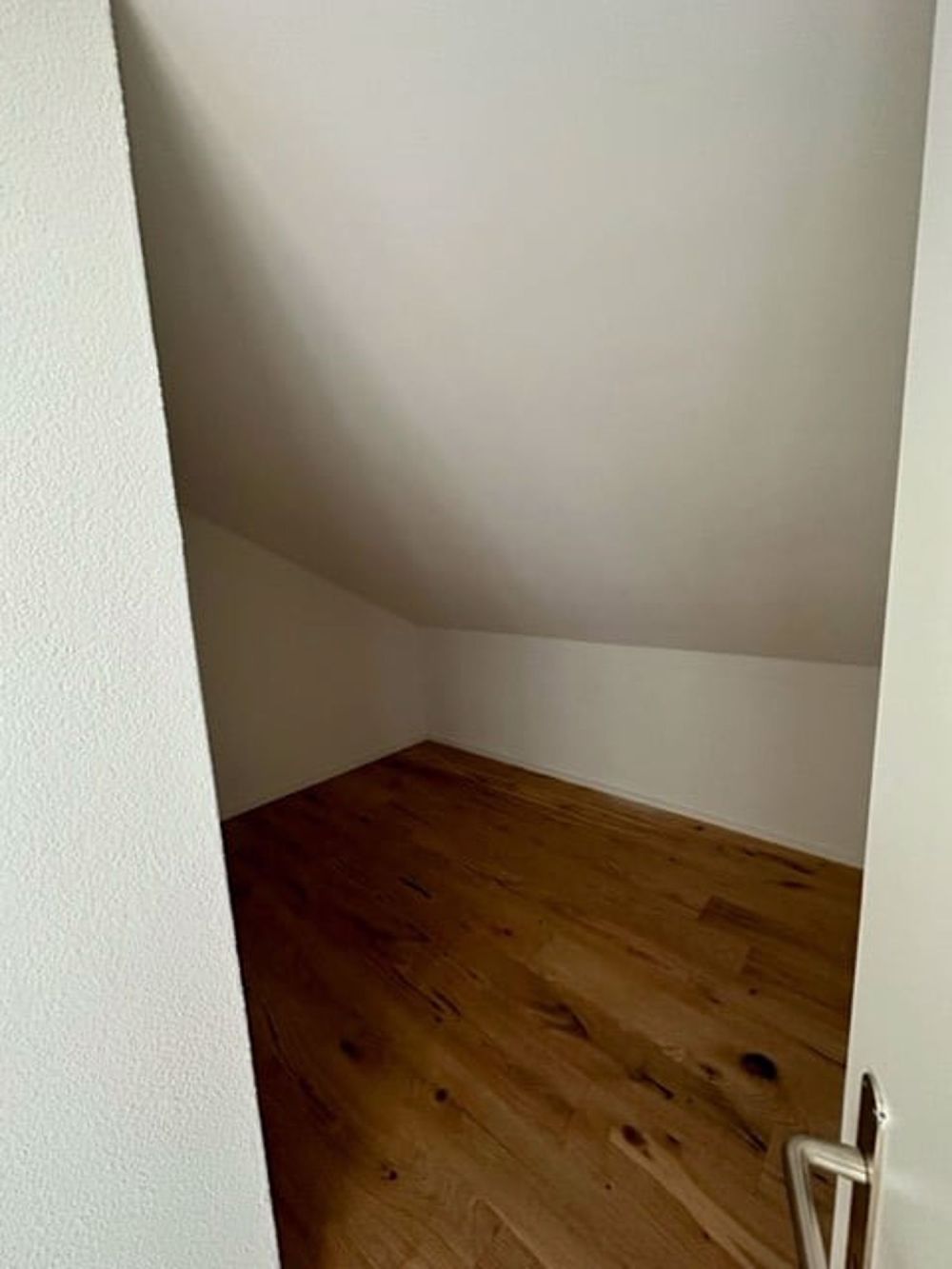 Moderne 5-Zimmer-Wohnung in ruhiger Lage von Bauma - Bild 8