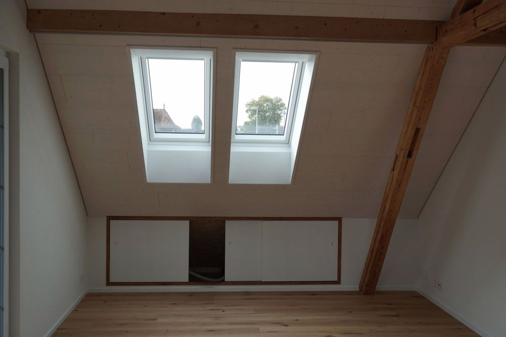 Dachwohnung neu renoviert - Bild 5