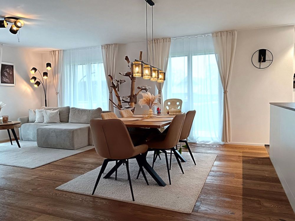 Wunderschöne 4.5-Zimmer-Wohnung mit Weitblick - Bild 3