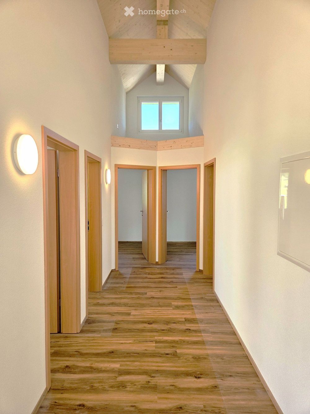 Moderne 5.5-Zimmer-Dachwohnung in Schübelbach - Bild 13