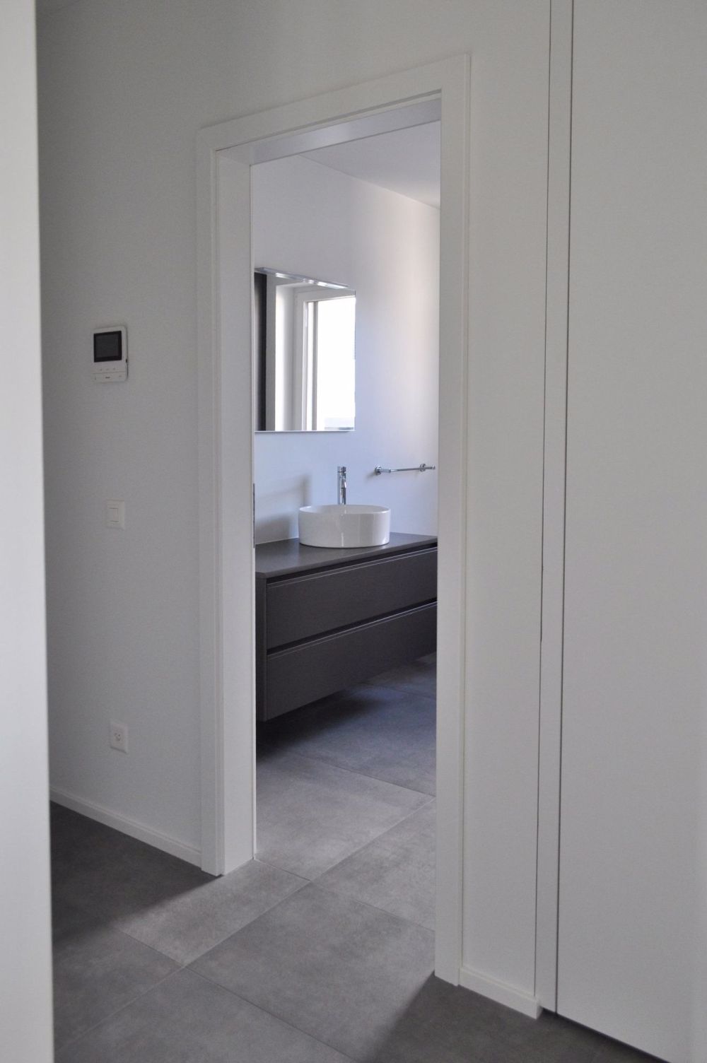 Mendrisio Zentrum: geräumige und raffinierte 2.5-Zimmer-Designwohnung in einer renovierten Villa aus der Gründerzeit - Bild 10