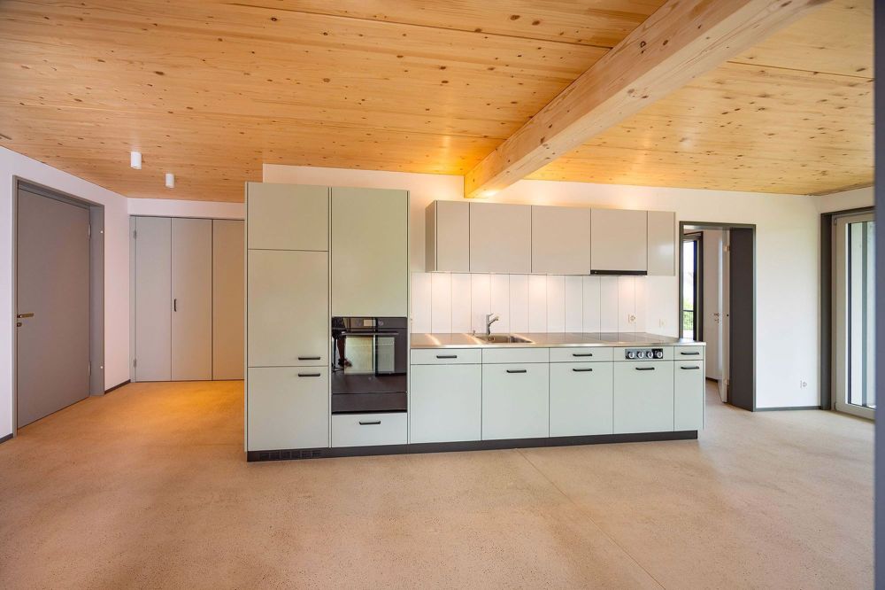 Erstbezug - Wohnen im Alter ab 55 Jahren - Wunderschöne 3.5-Zi Wohnung - moderne Einbauküche