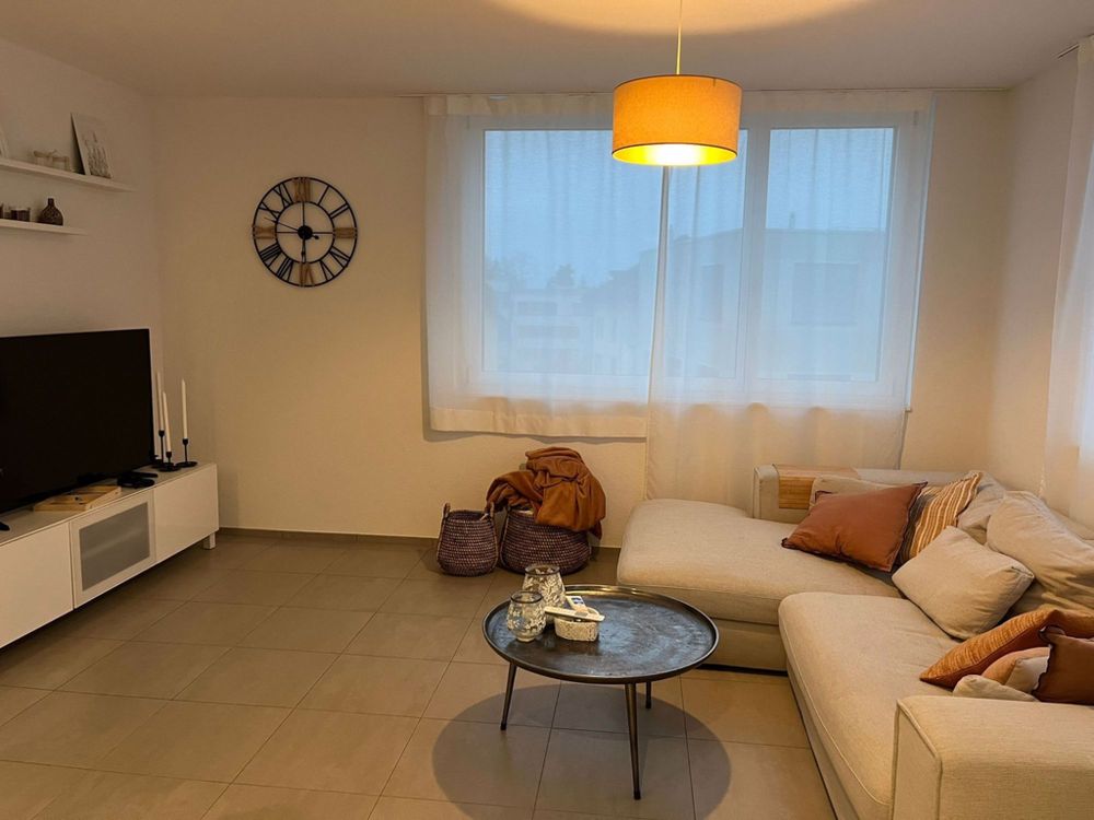 Helle Wohnung in modernem Neubau - Wohnzimmer