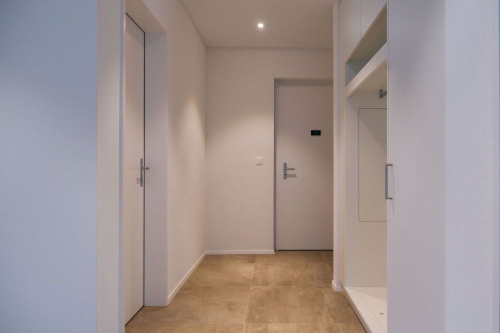 Moderne 4.5-Zimmer-Wohnung mit Schwedenofen und grossem Balkon in Uetendorf - Bild 4