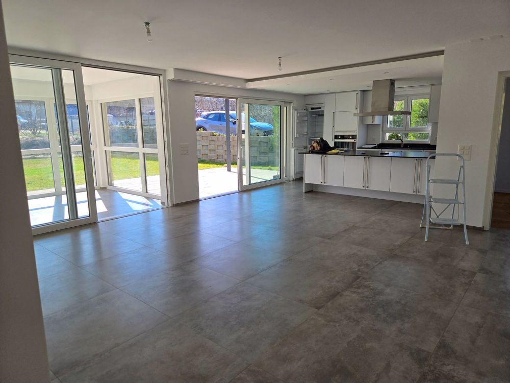 Neue schöne Garten-Wohnung 3,5 Zimmer mit Wintergarten am Bach in Büsserach - Bild 2