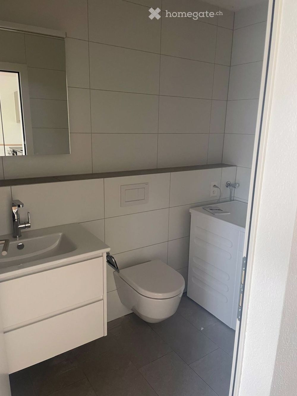 6.5-Zimmer-Wohnung in Neubau mit Balkon in Uttigen - Bild 2