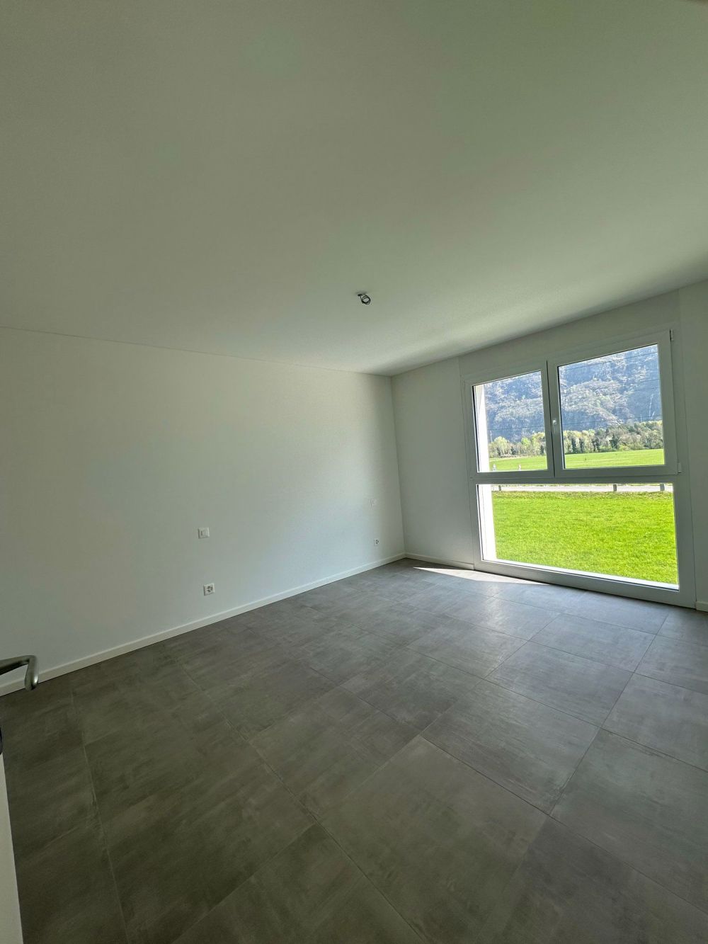 Wohnung 3.5 Zimmer mit Balkon und Blick - Bild 7