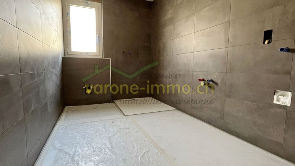 À LOUER à Saint-Germain / Savièse - 3.5 pces - Wc / douche