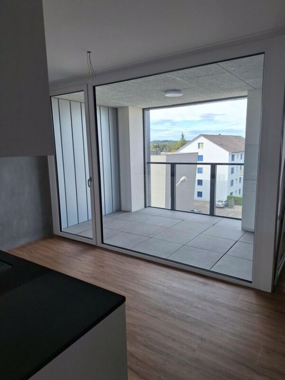 Erstvermietung: 2.5 Zimmerwohnung im 3. Obergeschoss - Bild 3