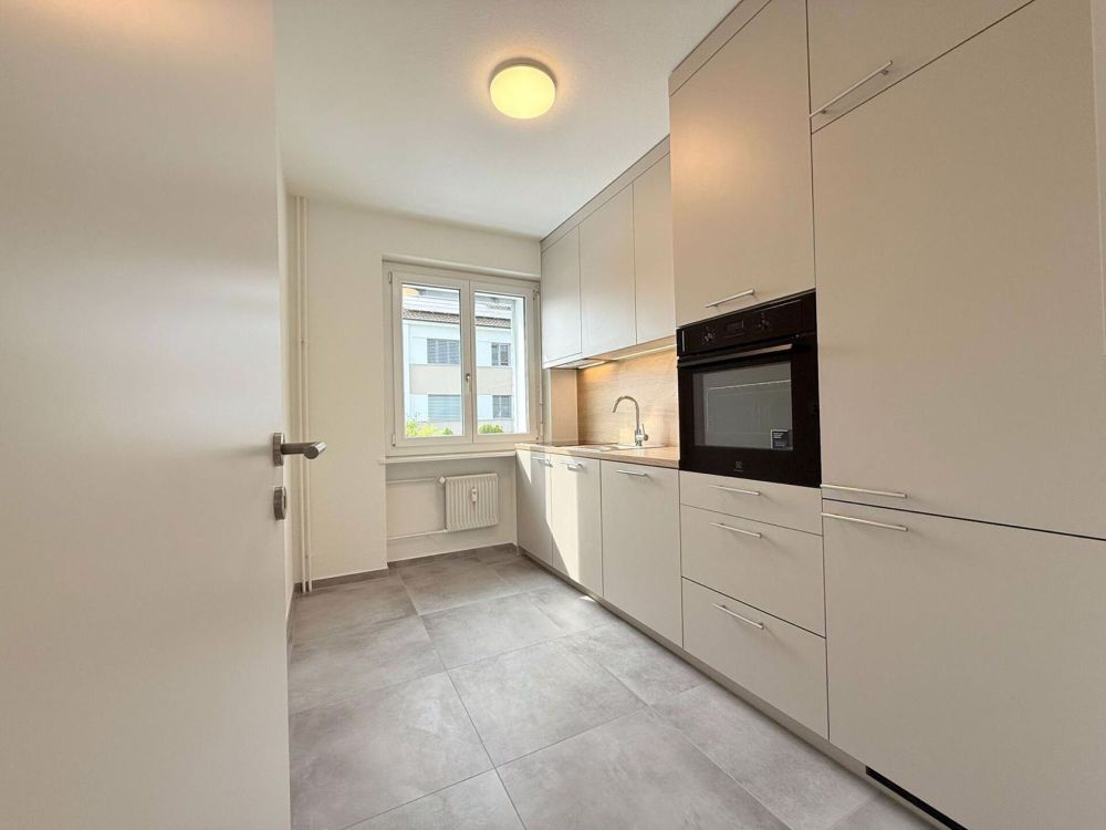 Sanierte 2.5 Zimmer Wohnung an urbaner Lage - Bild 2