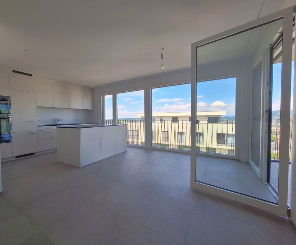 Luxuriöse 4.5-Zimmerwohnung mit Weitsicht - Bild 2