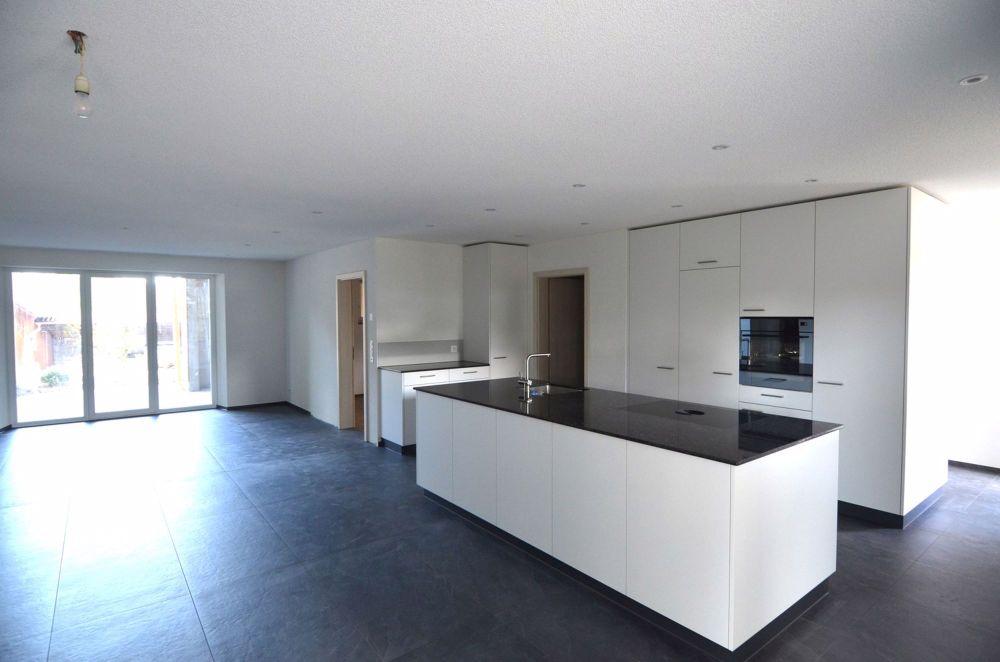 ERSTVERMIETUNG: Wunderschöne und grosse 4½ - Zimmer-Parterrewohnung in Höchstetten - Bild 3