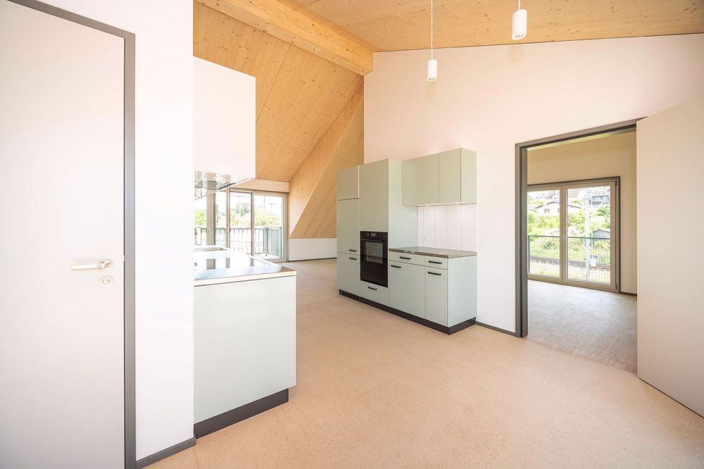 Erstbezug - Wohnen im Alter ab 55 Jahren - Wunderschöne Dachwohnung - Moderne Einbauküche