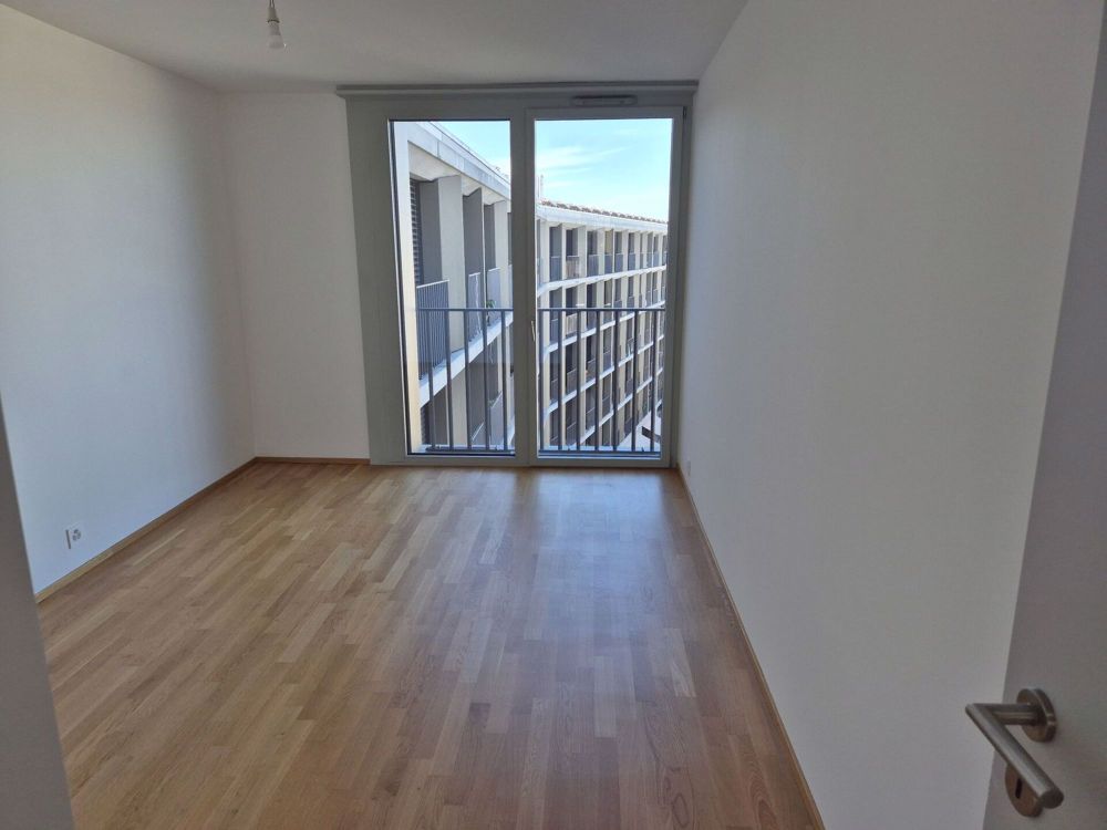 Moderne und helles Doppelhaus mit Blick auf den Bahnhof Morges - 10238-N11_40_2700-Chambre3.jpg