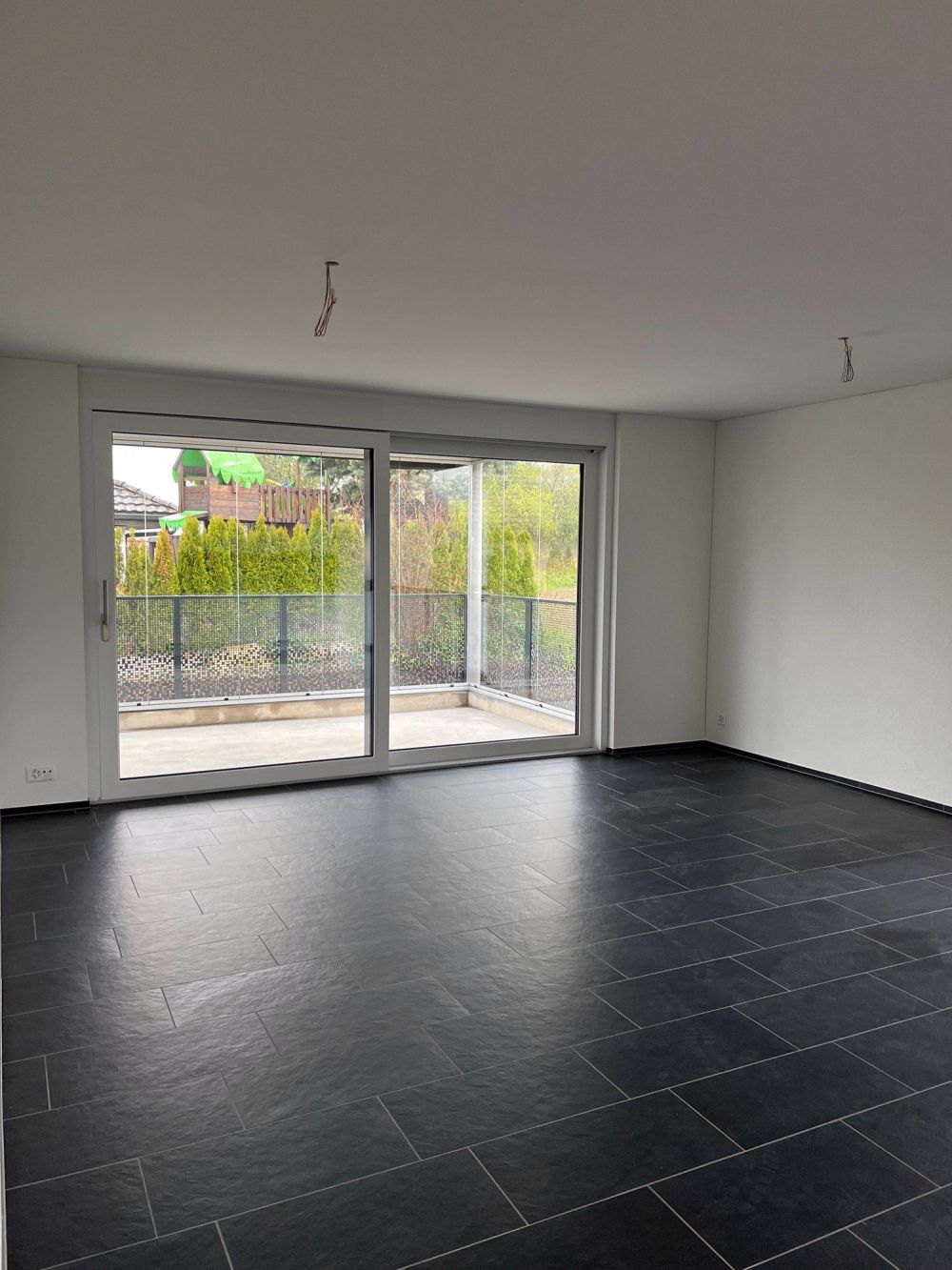Moderne und schöne 2 1/2 Zimmerwohnung "Chriesihoger" in Unterengstringen - Bild 9