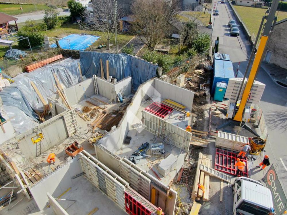 Petite PPE de 6 appartements au coeur du village de Roche - Bild 1