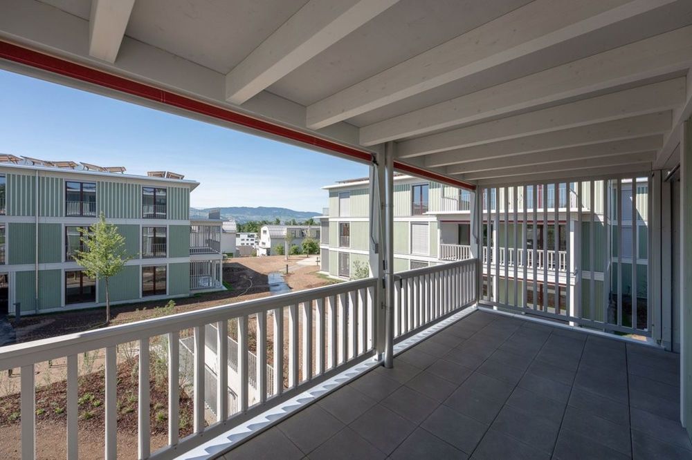 Attraktive 4.5 Zimmer-Wohnung mit grosszügigem Balkon zu vermieten! - Balkon