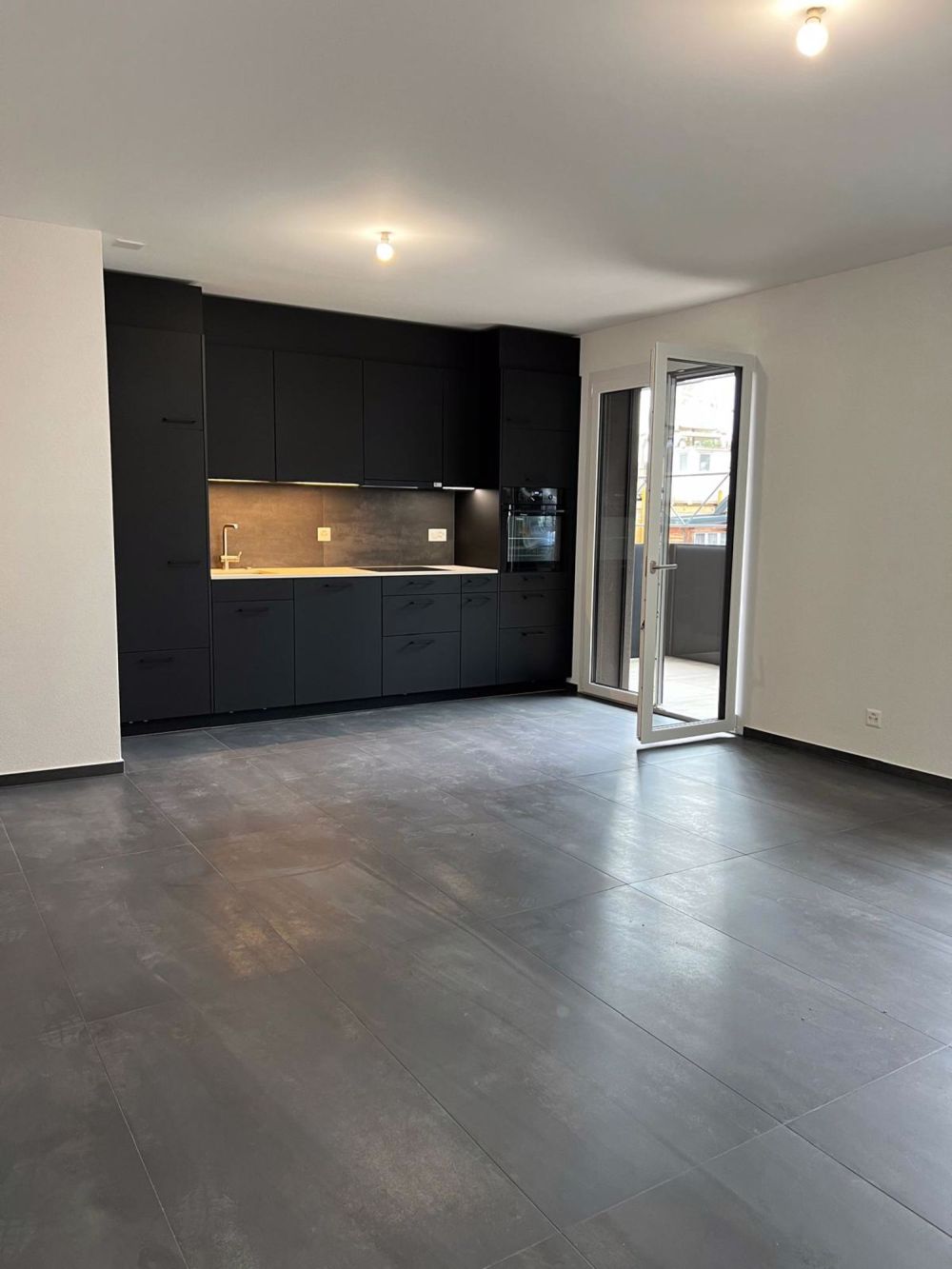 Neue 2.5-Zimmer-Wohnung zur Miete mit Balkon in Martigny - Bild 11