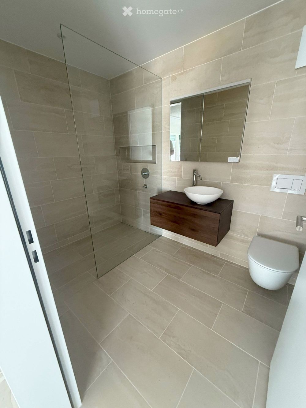 Exklusive 3.5-Zimmer-Wohnung mit Seesicht und grossem Garten in Richterswil - Bild 3