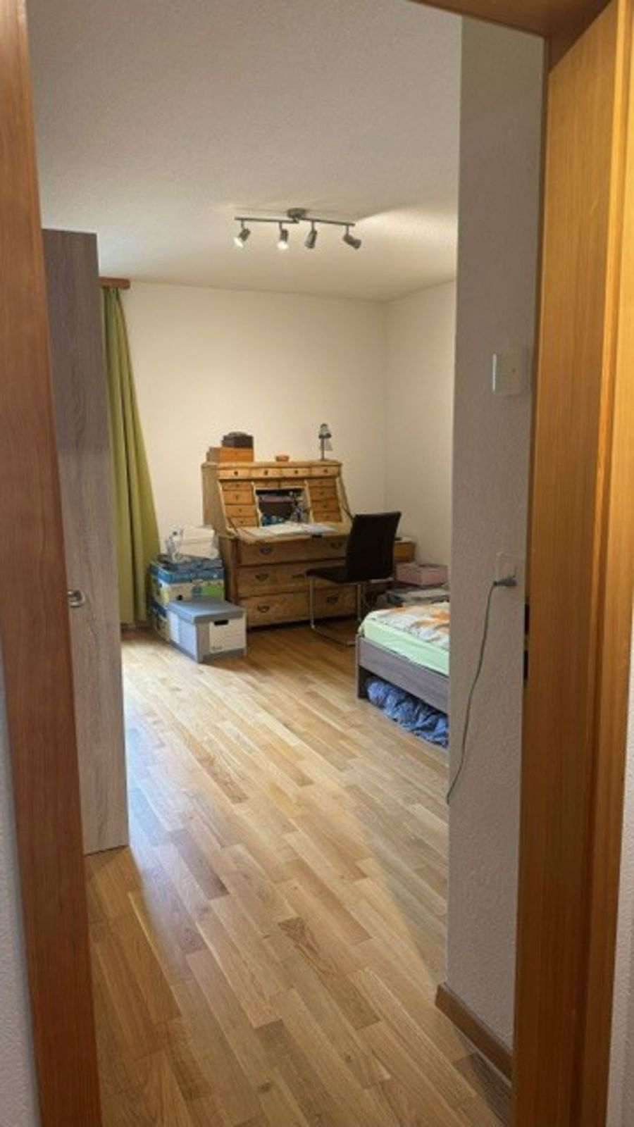 Gemütliche 3½-Zimmer-Wohnung mit schönem Balkon im Zentrum von Meiringen - Bild 3