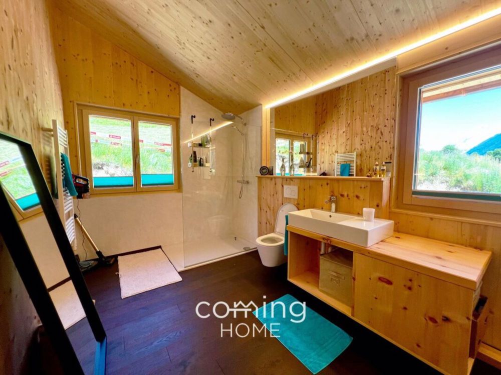 Nachhaltig wohnen in Ferden - Vollholzhaus zur Miete mit Alpenblick - Bild 8