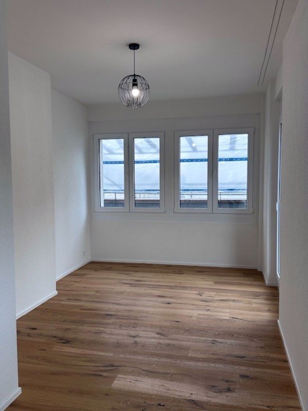 Moderne 2.5-Zimmer-Dachwohnung in Bülach mit grosser Terrasse - Bild 6