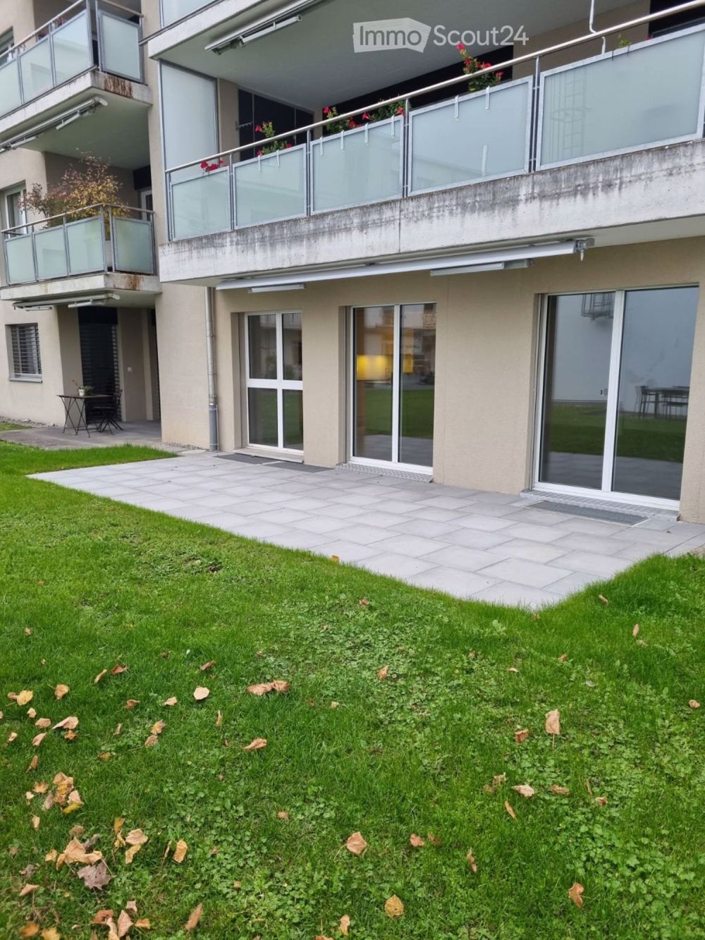 Moderne 3.5-Zimmer-Neubau-Wohnung in Belp mit Balkon und Garage - Bild 1