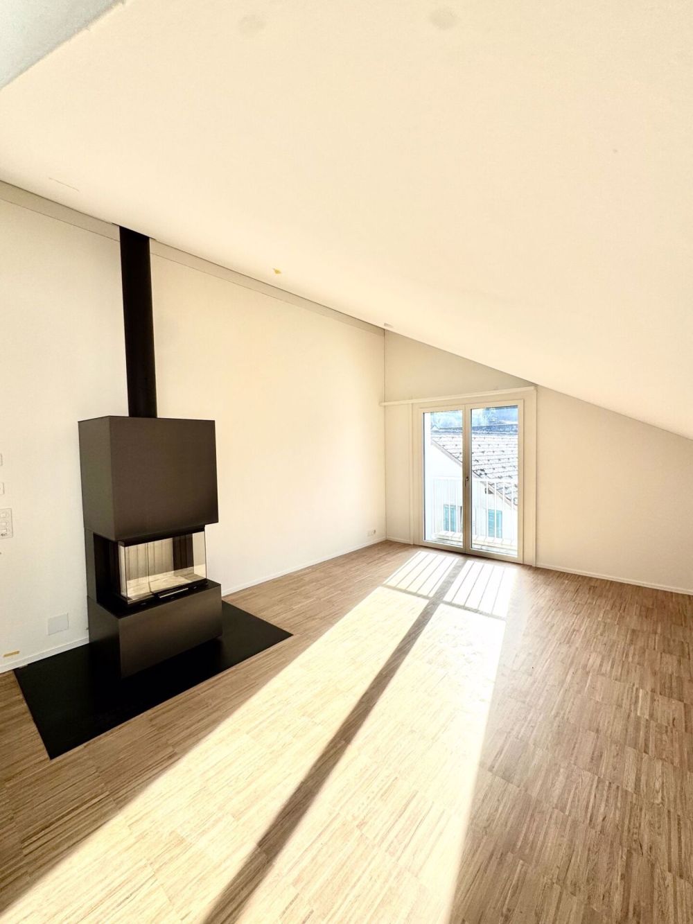 Neubau: 2.5-Zimmer-Attikawohnung mit traumhafter Dachterrasse in Kaltbrunn - Bild 3