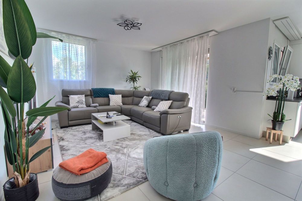 Prächtige 4.5-Zimmer-Wohnung in Marly - Séjour