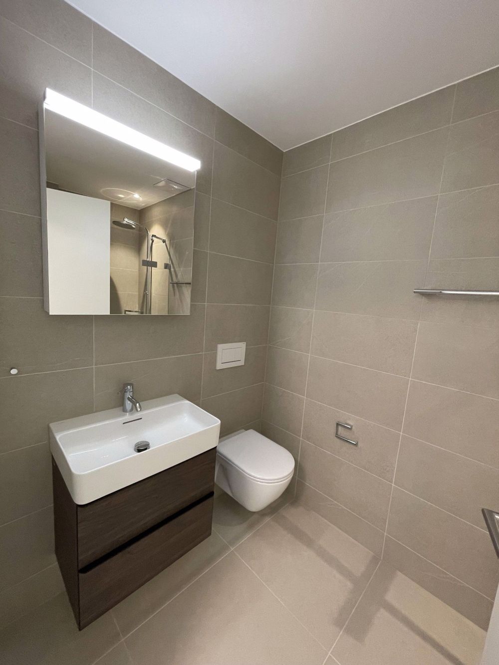 Zentral wohnen in Horgen Moderne 2.5-Zimmerwohnung direkt am Zürichsee - Bild 5