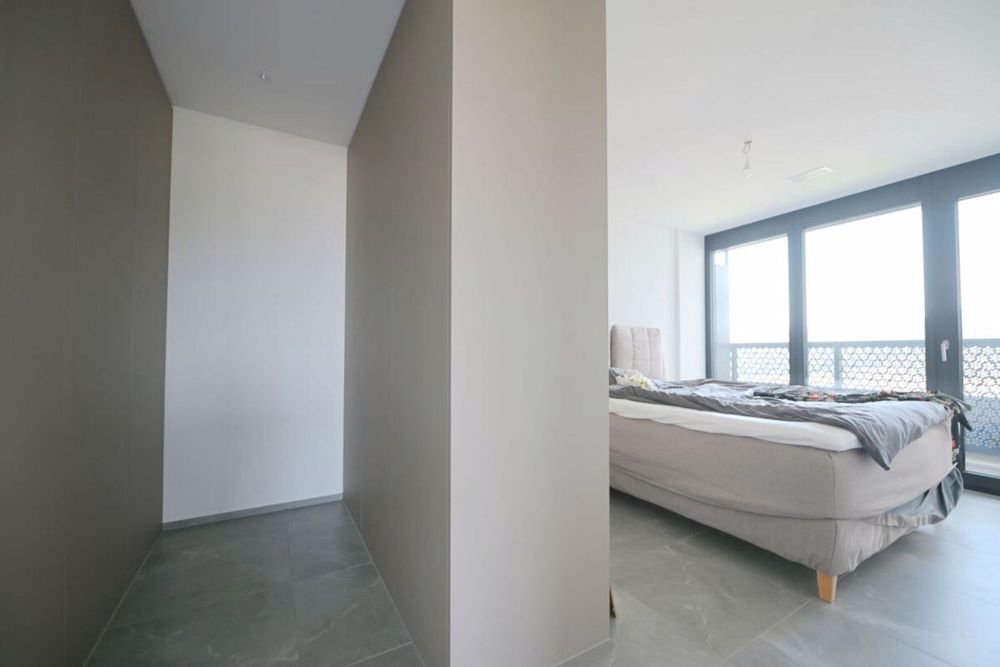 Panoramablick im Eigentumsstandard - Zimmer 1 - Master Bedroom (1).jpg