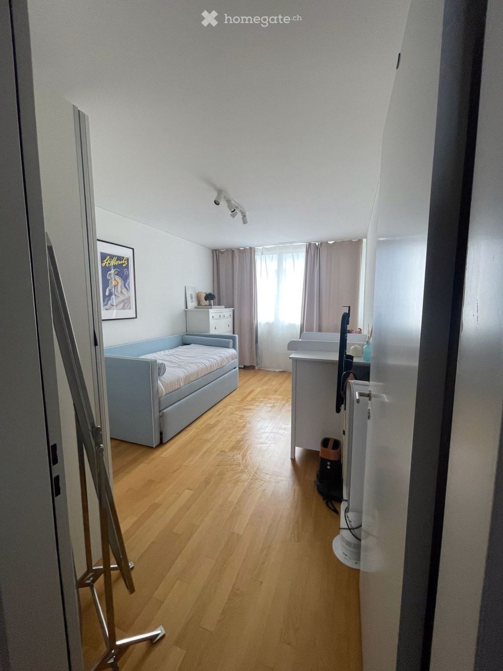 Moderne 5.5-Zimmer-Wohnung in Glattpark mit Balkon und Garage - Bild 3