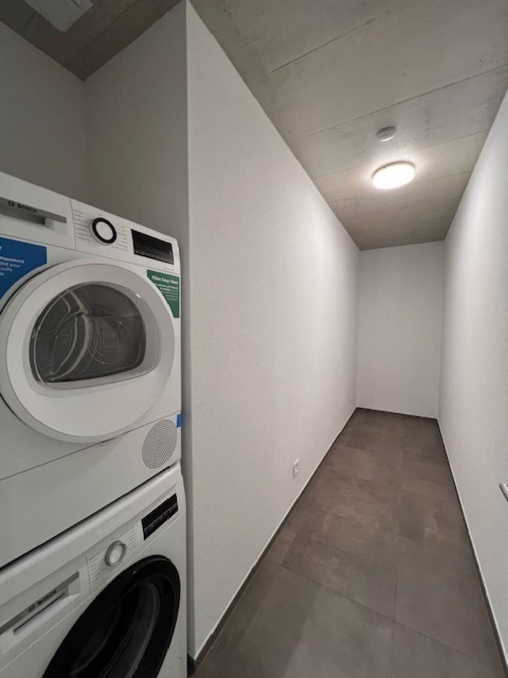 A louer Magnifique Appartement de 3.5 picès. en PPE au 3em étage. - Bild 6