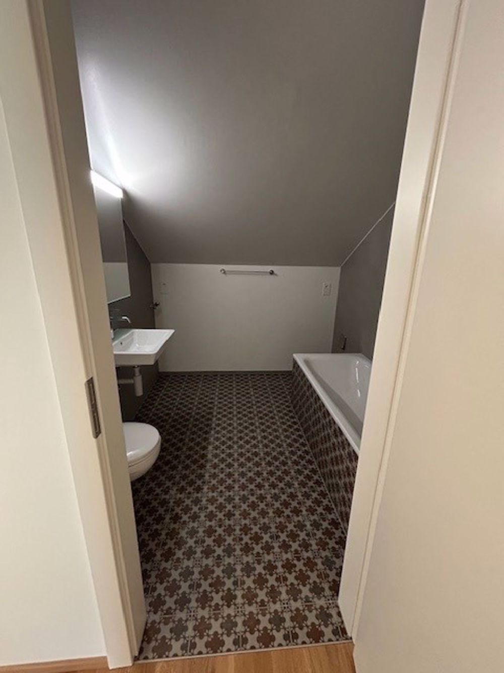 Neue 5.5-Zimmer-Wohnung, 3. Stock, ca. 128 m2 - Bild 7