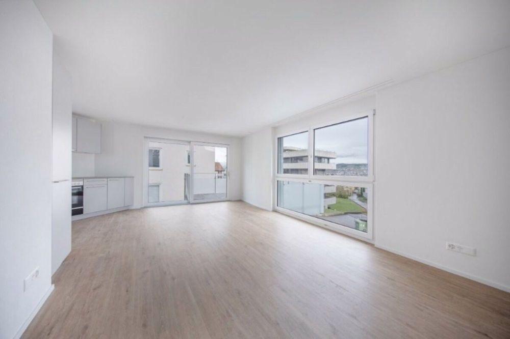 Zentral, modern mit grosser Terrasse und Seesicht (partiell) - Bild 2