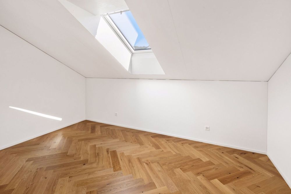 5.5-Zimmer-Dachwohnung mit Balkon und Loggia im Erstbezug - Zimmer