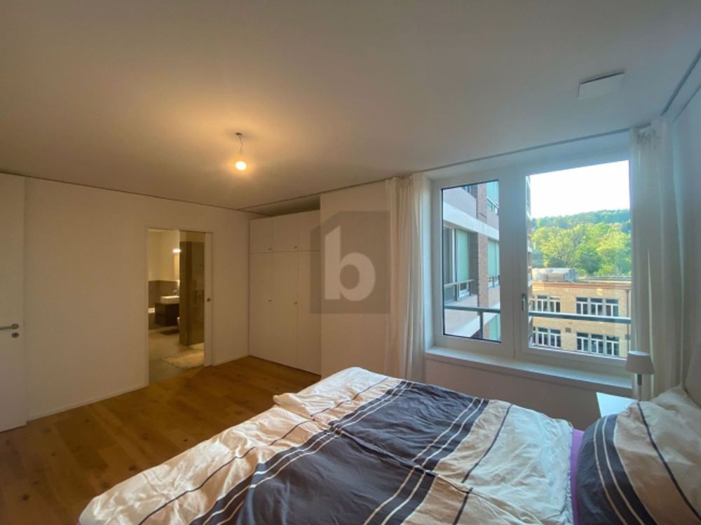 HOCHWERTIG MIT SONNIGEM BALKON - Bild 4