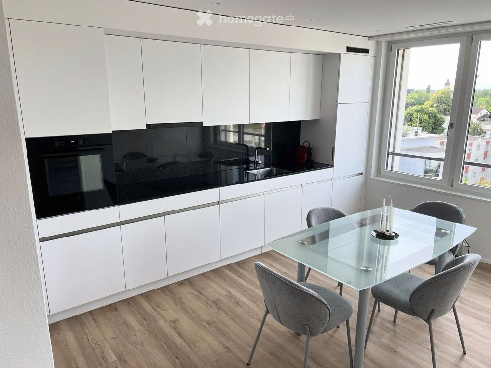 Moderne 3.5-Zimmer-Wohnung mit Panoramablick in Wetzikon - Bild 2