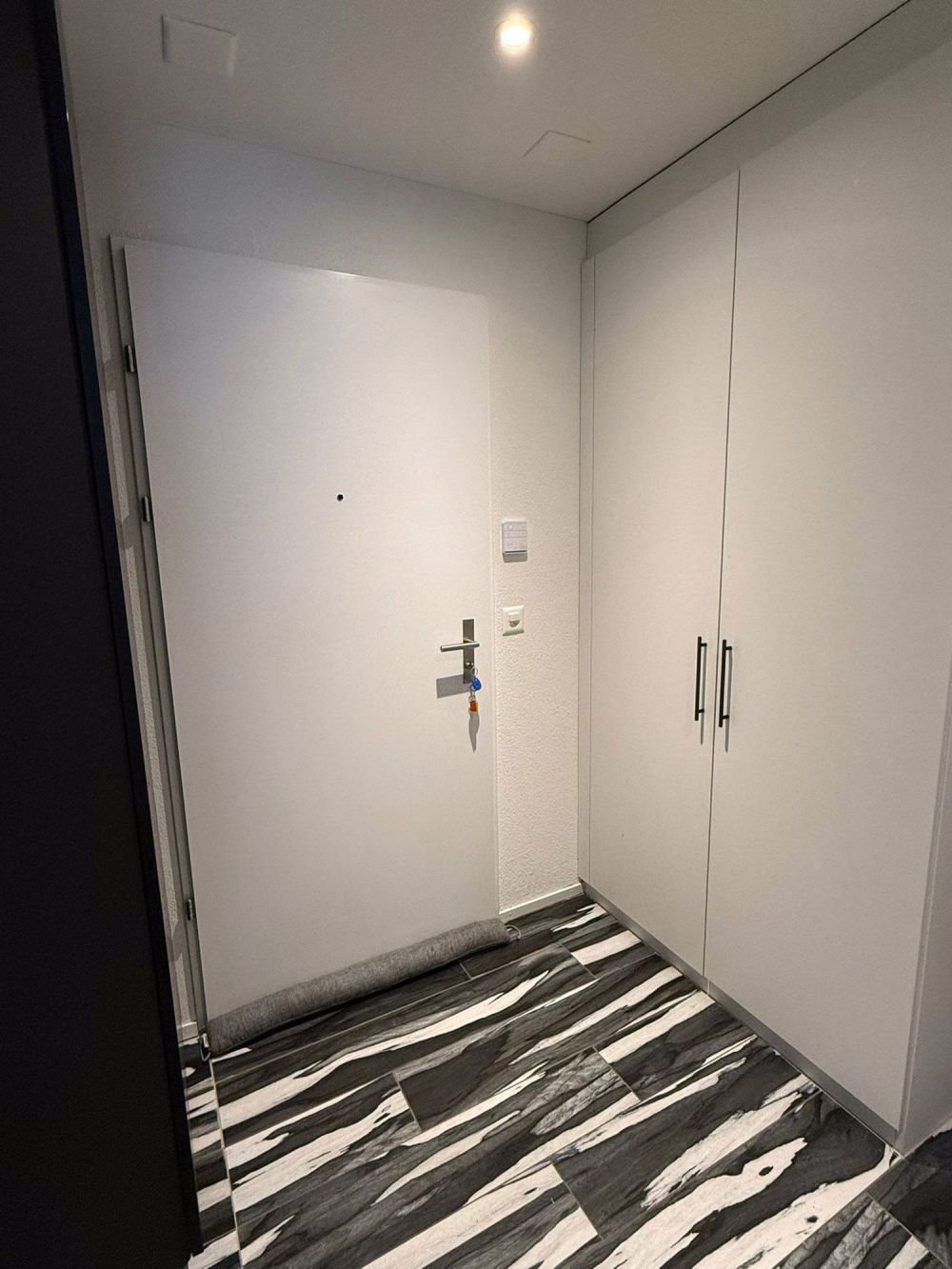 3.5 Terrasse Whg. mit moderne bodenbelag und grosse küche - Bild 7