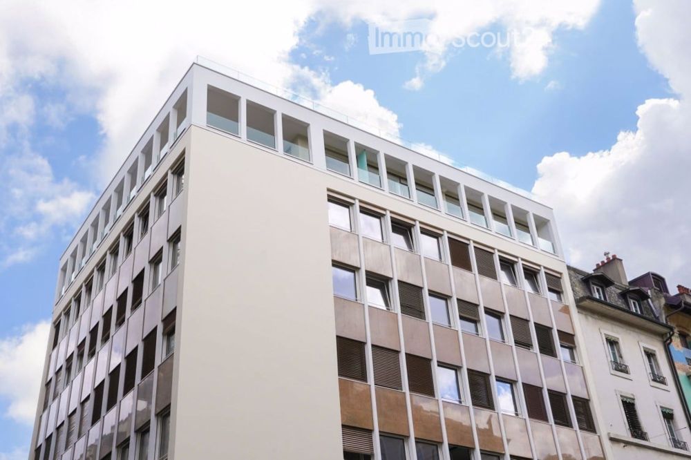 Magnificent 4-Zimmer-Wohnung neu mit Balkon und atemberaubendem Blick auf den Springbrunnen - Bild 1