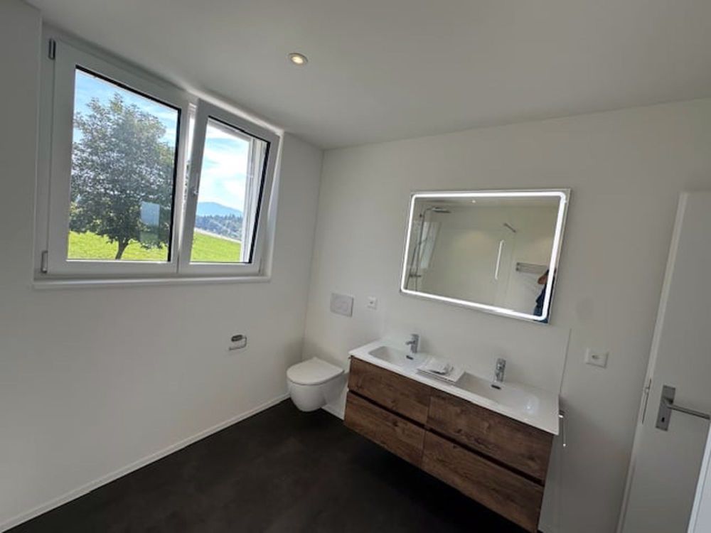 ERSTVERMIETUNG / 4 1/2- bis 5-Zimmer-Wohnung im Grünen mit Panoramablick - Bild 9