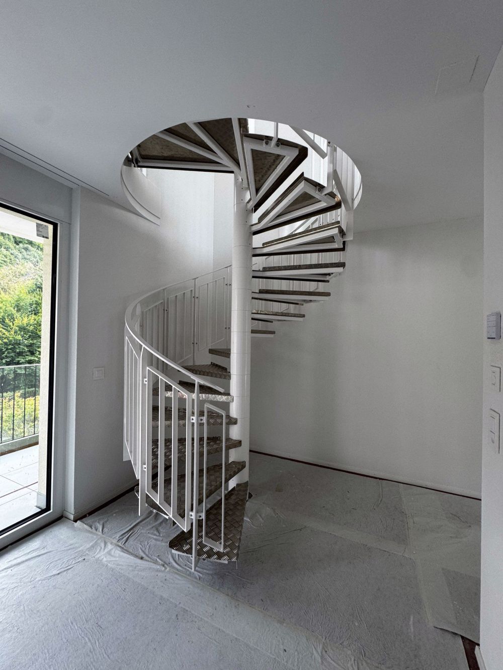 Moderne 2.5-Zimmer-Duplex-Wohnung mit Balkon in Luzern - Bild 9