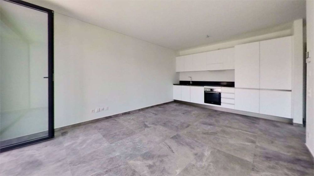 Neue 2,5-Zimmer-Wohnung mit Parkplatz - Bild 1