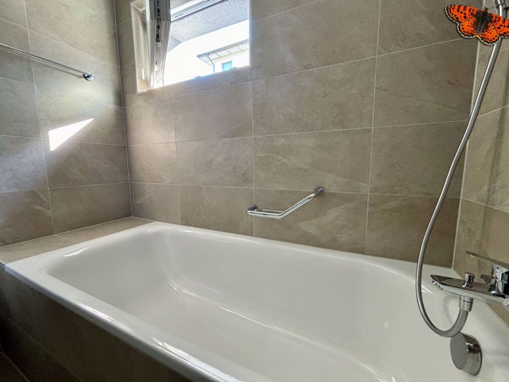 SELTEN ! PRÄCHTIGES 4 ½ ZIMMER APARTMENT IM ERDGESCHOSS - Großer Garten & Terrasse ! - Bild 11