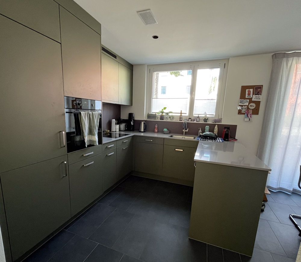 Sonnige 3.5-Zimmer-Wohnung mit Sitzplatz - Bild 2