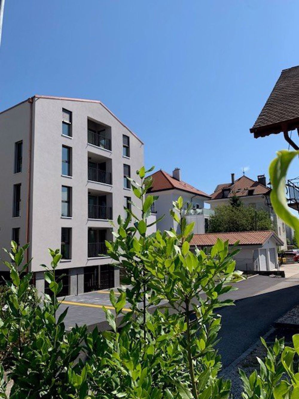 Prächtiges und sehr helles 2,5-Zimmer-Appartement in neuer Bauweise! - Bild 1