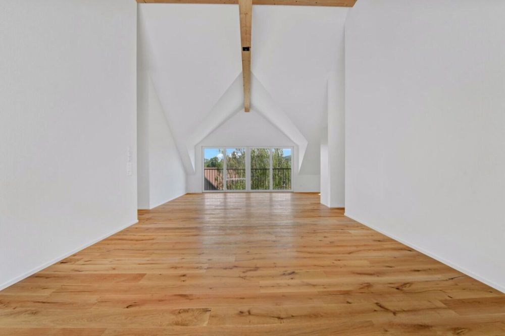 ERSTVERMIETUNG: Ihr neues Zuhause mit Weitblick: Lichtdurchflutete 3.5-Zimmer-Dachwohnung voller Charme in Bussnang - nahe Weinfelden - Bild 5