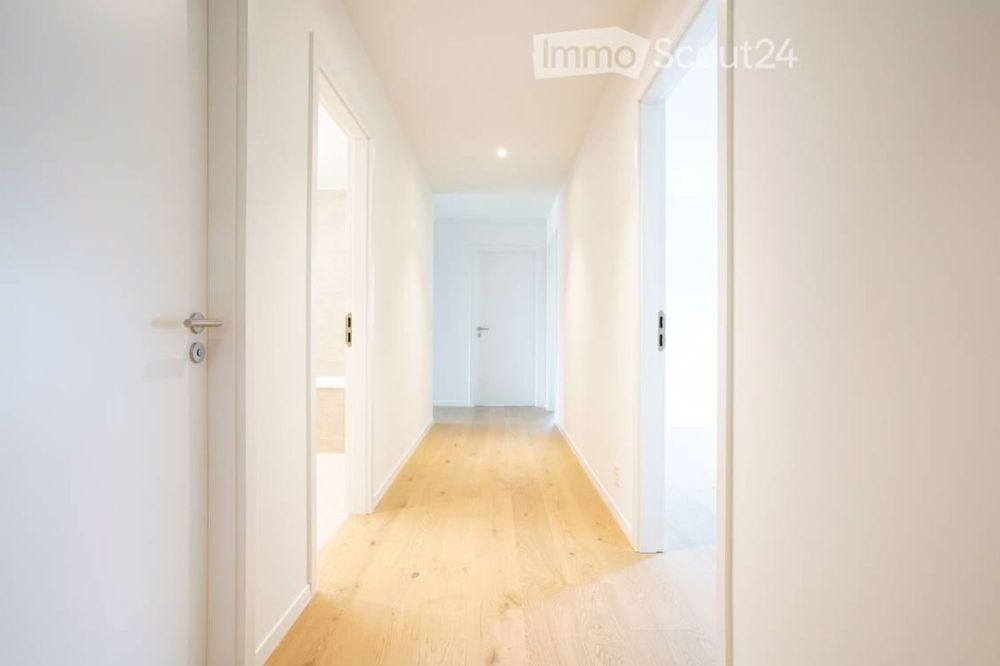 Magnificent 4-Zimmer-Wohnung neu mit Balkon und atemberaubendem Blick auf den Springbrunnen - Bild 6